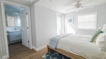 House, 2 Queen Beds (SeaBreeze) | 2 bedrooms, travel crib, bed sheets