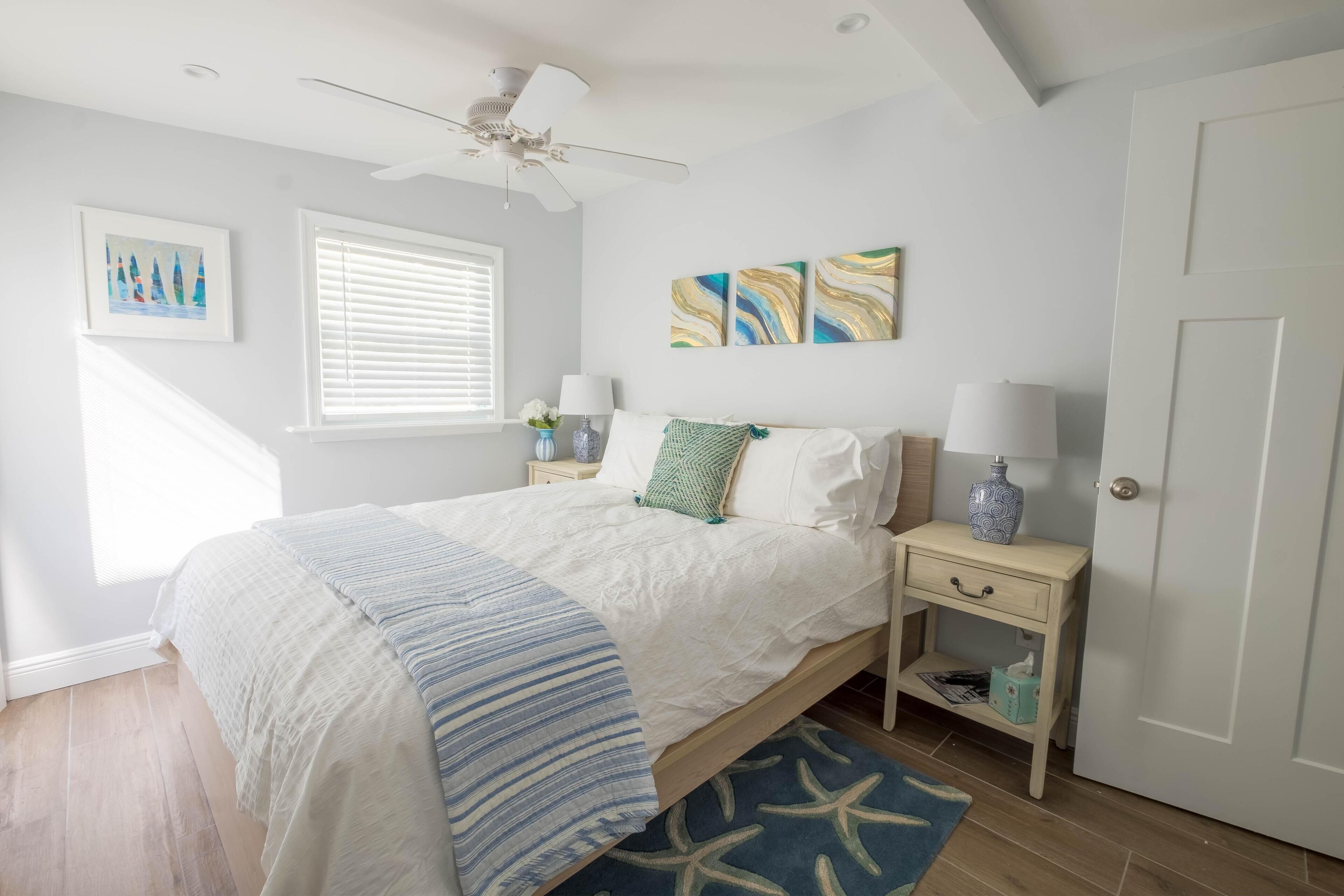 House, 2 Queen Beds (SeaBreeze) | 2 bedrooms, travel crib, bed sheets