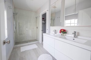 Bathroom - Marlow House (Delray Beach)