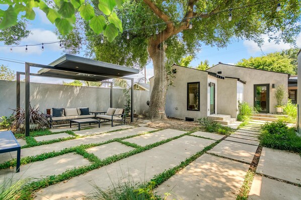 House, Berbilang Katil (Oak Haven) | Bahagian luar