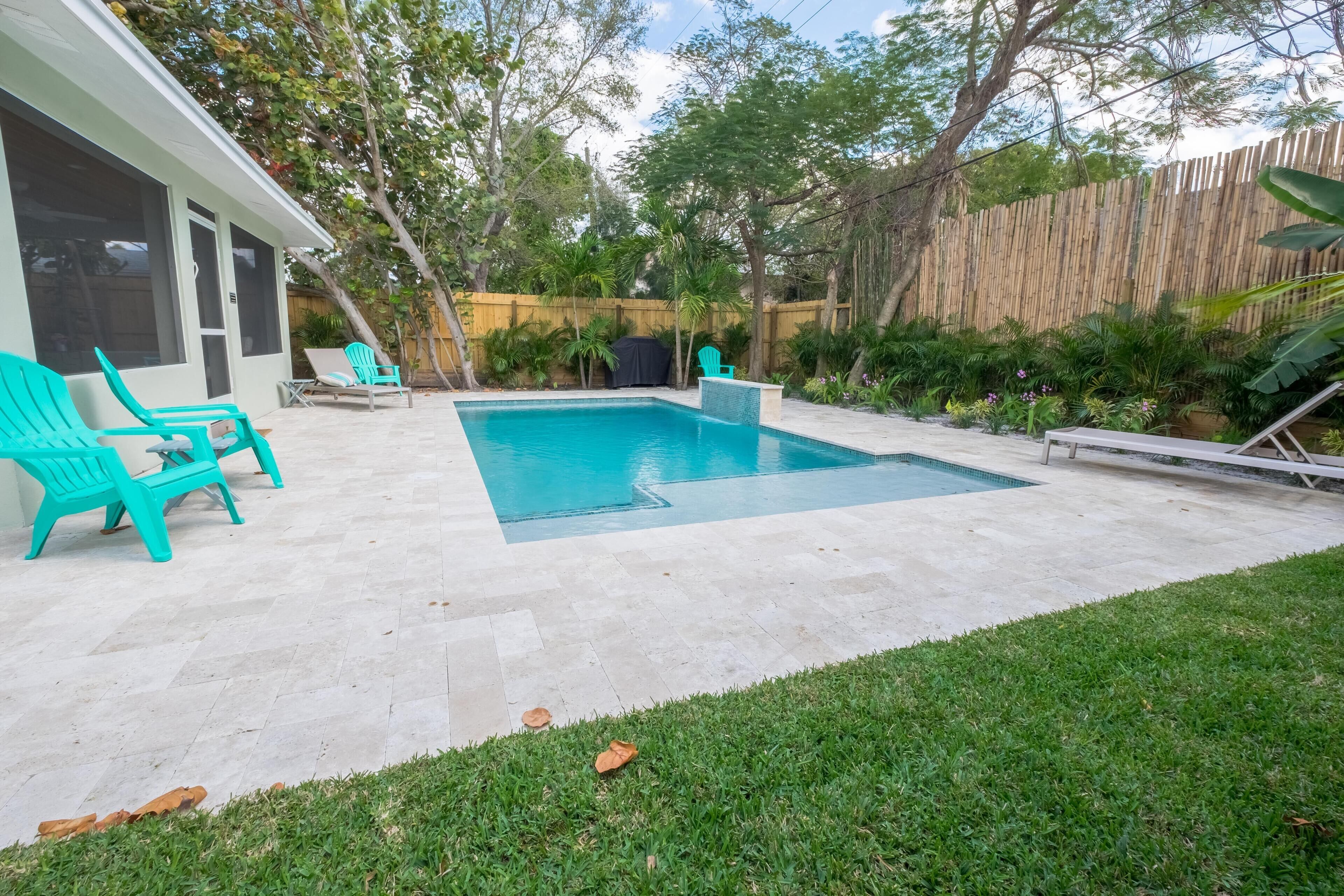 House, Multiple Beds (Blue Reef) | Pool | Outdoor pool