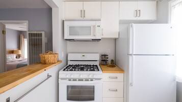 Departamento, 1 cama Queen size (The Deodora) | Cocina privada