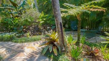 House, Multiple Beds (Mariposa) | Property grounds