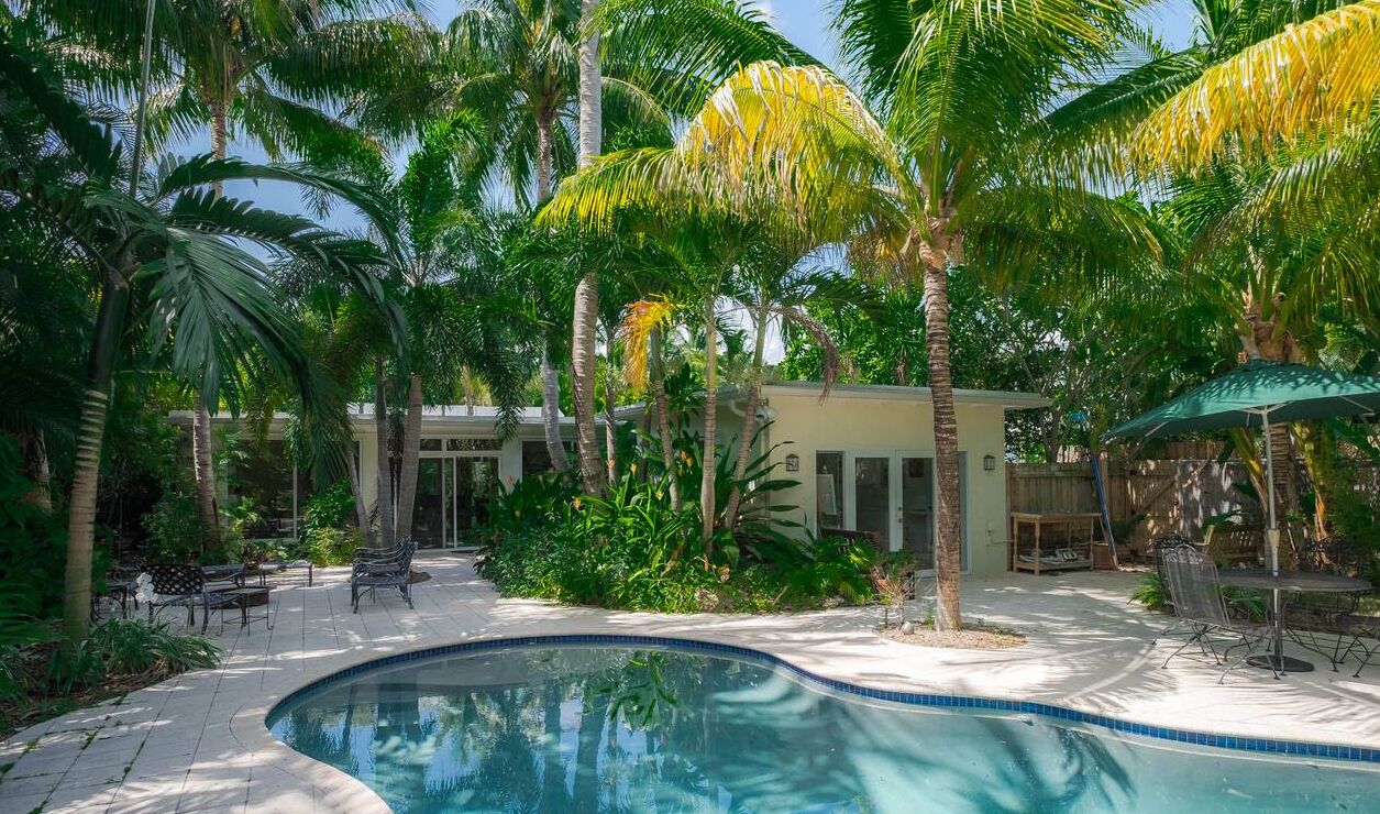 House, Multiple Beds (Mariposa) | Pool | Outdoor pool