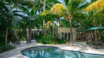 House, Multiple Beds (Mariposa) | Pool | Outdoor pool