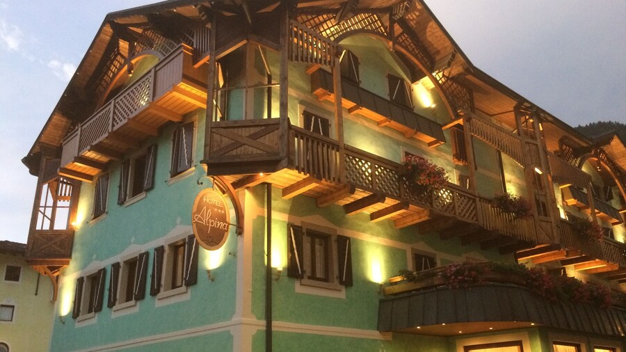 Hotel Alpina