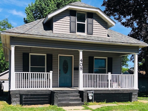 Harrison House; Litchfield, IL; Pets welcome
