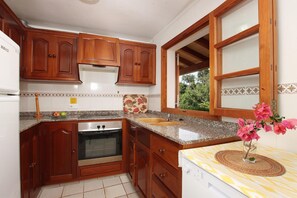 Køleskab, mikrobølgeovn, ovn, opvaskemaskine