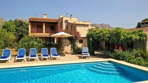 Pool - PANADA. Huge covered barbecue and less than 300 m from the supermarket (Pollensa)