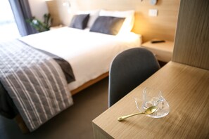 Deluxe kamer (Ganna) | Een kluis op de kamer, geluiddichte muren, gratis wifi, beddengoed