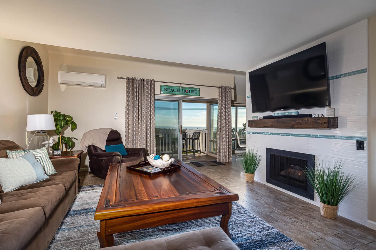 Luxury Townhome at the Del Mar Track by the Beach