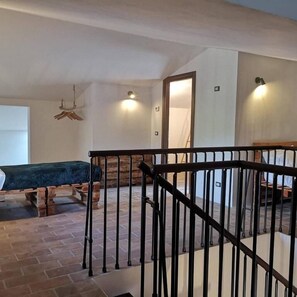 Suite estudio familiar | Colchones viscoelásticos, sistema de insonorización, wifi gratis