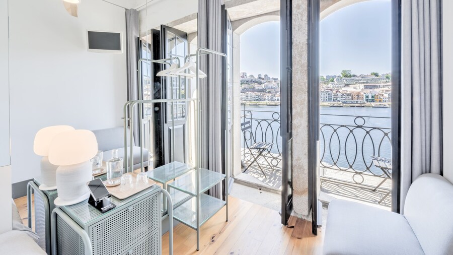 Oporto Street Fonte Taurina