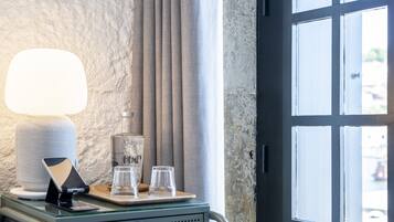 Standard Room, River View | Free WiFi, bed sheets