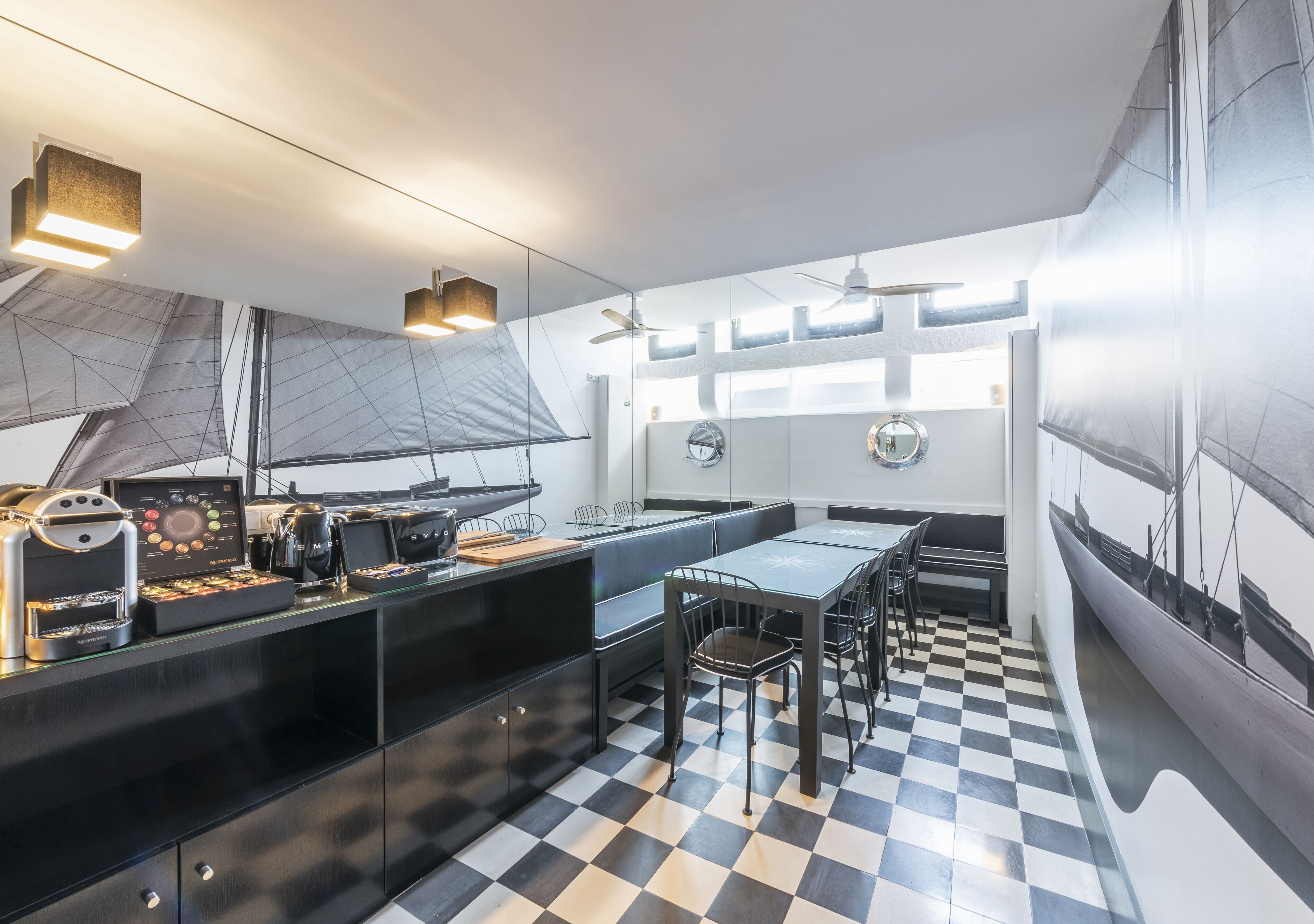 Photo - Oporto Street Fonte Taurina - Riverfront Suites