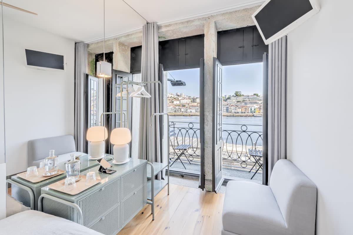 Superior Room, River View | Free WiFi, bed sheets