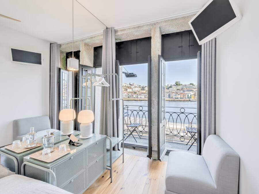 Superior Room, River View | Free WiFi, bed sheets