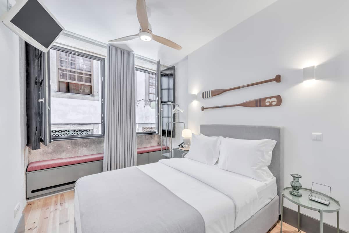 Standard Room, City View | Free WiFi, bed sheets