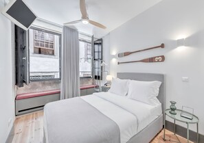 Habitació estàndard, vistes a la ciutat | Wifi gratuïta i roba de llit 