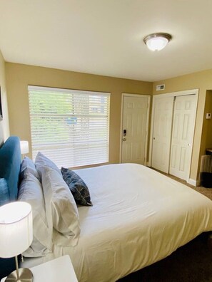 1 多间卧室、办公桌、熨斗/熨衣板、免费 WiFi