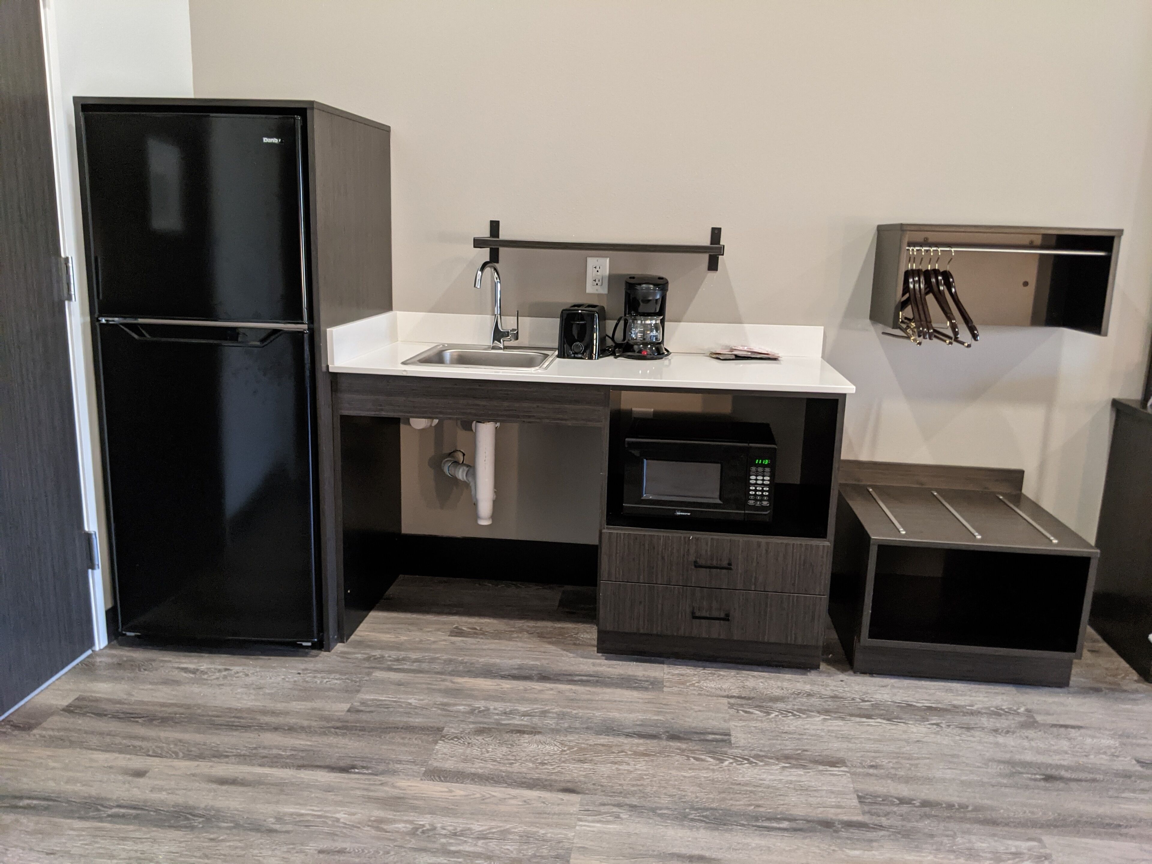 full-sized fridge, microwave, coffee/tea maker, toaster