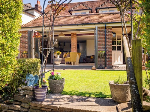 2 bedroom accommodation in Winchester