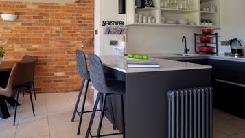 Dishwasher, freezer