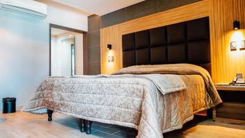 Premium bedding, down duvets, Select Comfort beds, desk