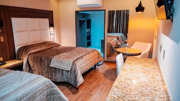 Habitación empresarial doble | Ropa de cama de alta calidad, edredón y camas Select Comfort