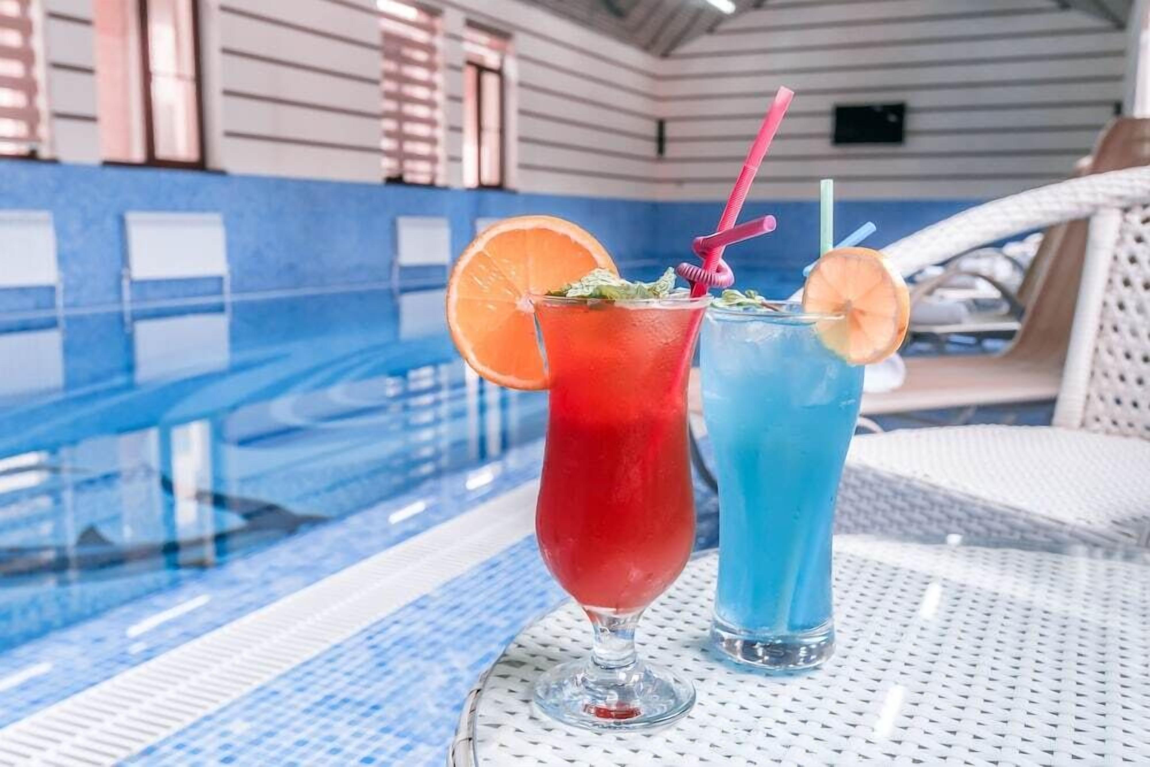 Indoor pool, outdoor pool