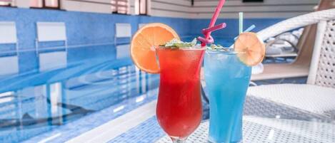 Hồ bơi trong nhà, hồ bơi ngoài trời