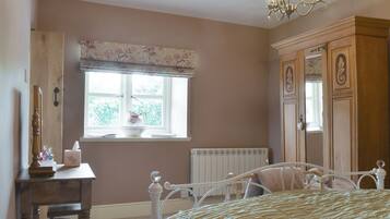 1 quarto, Wi-Fi de cortesia, roupa de cama