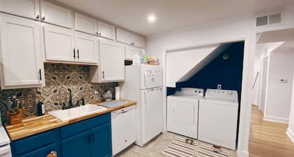 Elegant 2BDR Suite with 2 King Beds