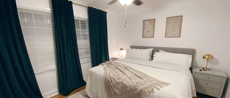 2 dormitorios, tabla de planchar con plancha, wifi y ropa de cama