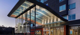 Aloft Houston Shenandoah