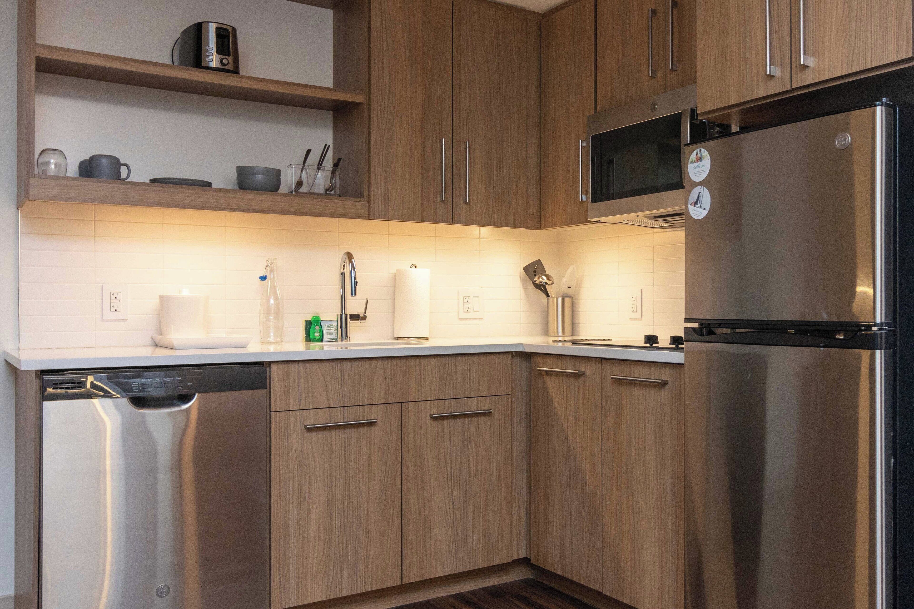 1 bedroom, hypo-allergenic bedding, pillow-top beds