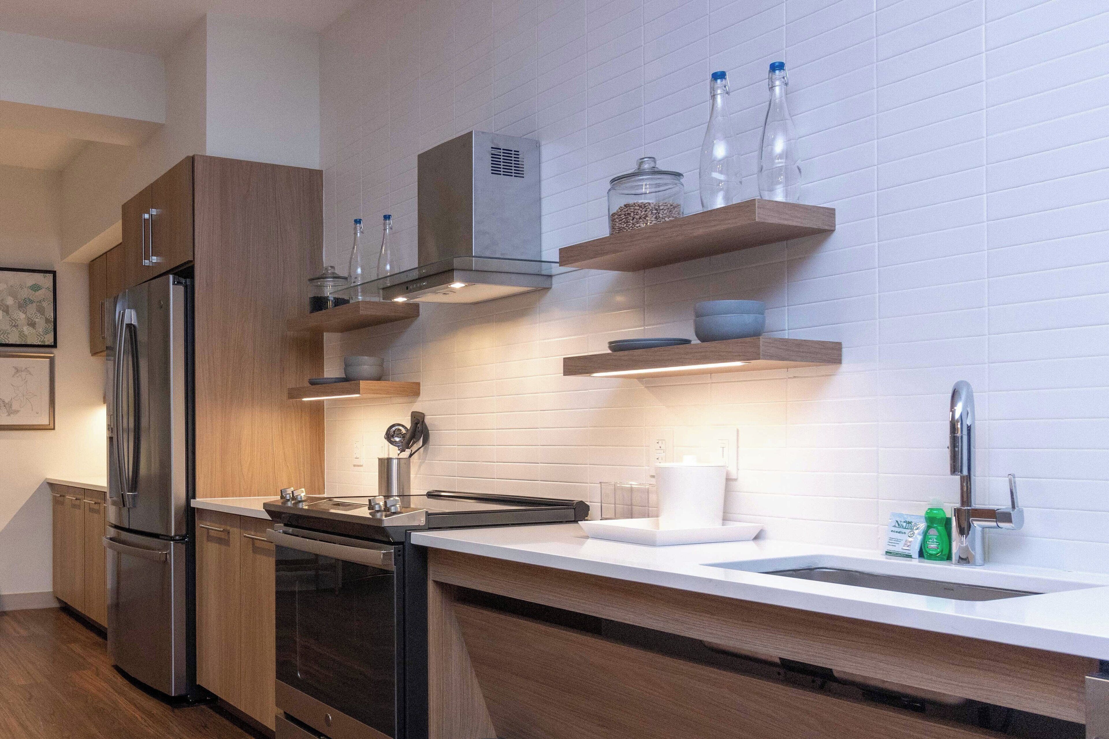 1 bedroom, hypo-allergenic bedding, pillow-top beds