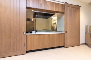 Free daily cooked-to-order breakfast - Element St. Louis Midtown (St. Louis)