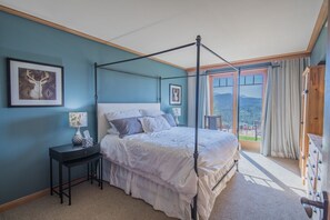 1 bedroom, in-room safe, iron/ironing board, free WiFi