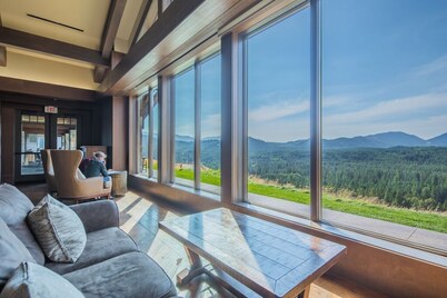 Suncadia Lodge 1-Bedroom Riverview Suite!