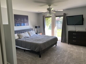 3 slaapkamers, een strijkplank/strijkijzer, wifi, beddengoed