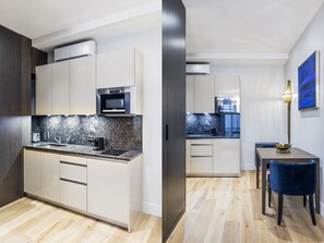 Refrigerador, microondas, horno, placa de cocina