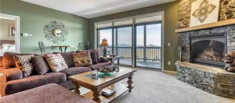 Blue Ridge Postcard View.  Long Range, Layered Mountain Views!