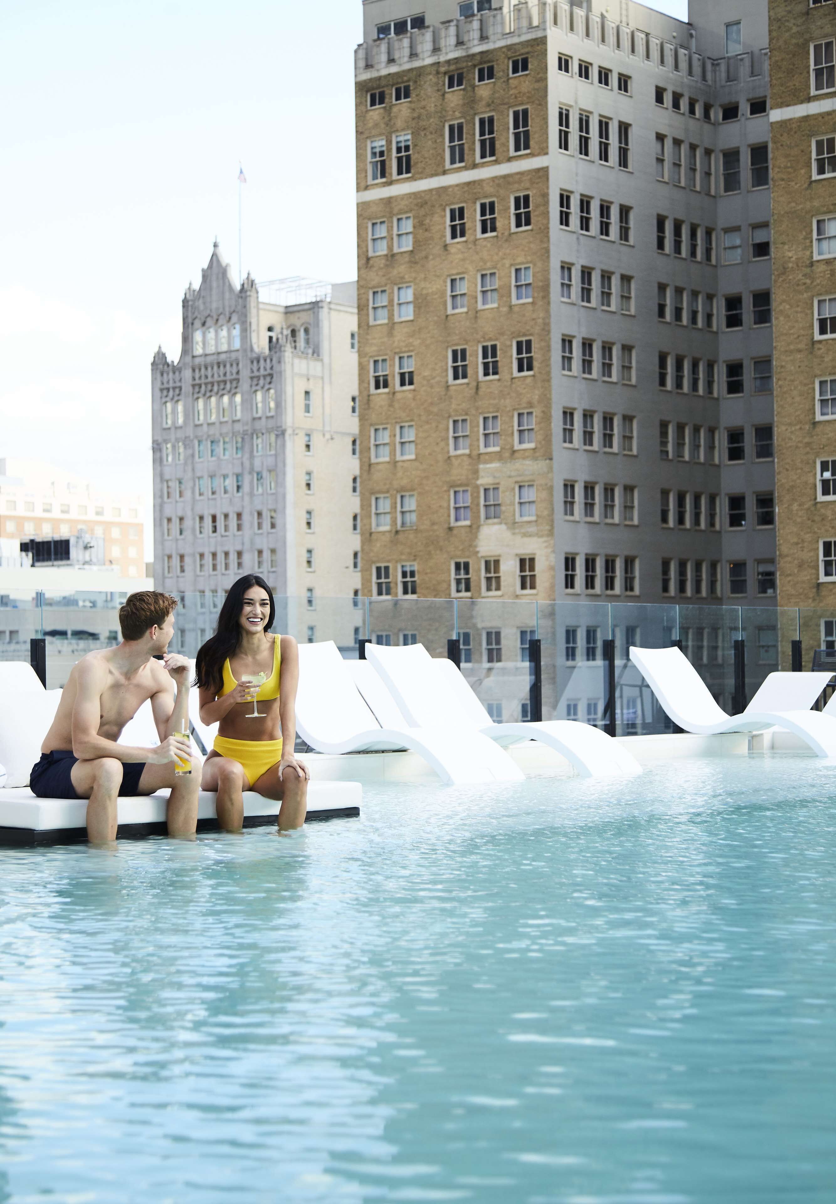 seasonal outdoor pool, pool cabanas (surcharge), pool umbrellas