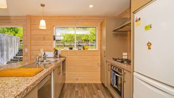 KylskÄp, mikrovÄgsugn, diskmaskin och brödrost