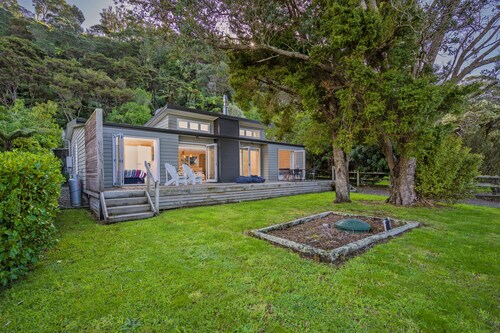 Opoutere Oasis - Opoutere Holiday Home