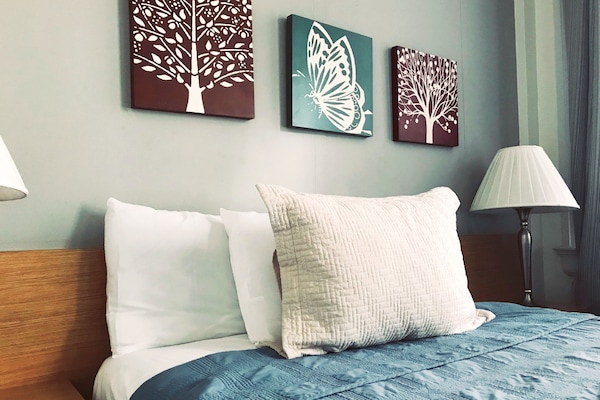 Habitación económica (Petite Double room) | Decoración individual y mobiliario individual