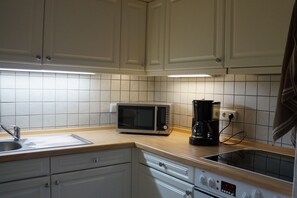 Apartment | Eigene Küche | Kühlschrank, Mikrowelle, Ofen, Geschirrspüler