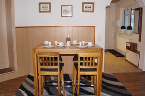 Appartement | Dineren in de kamer