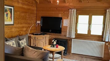 Cabin | Living area | TV